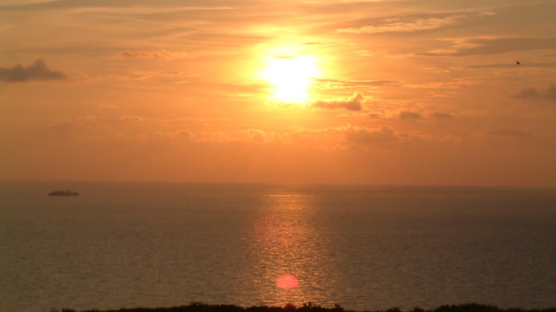 關山夕照